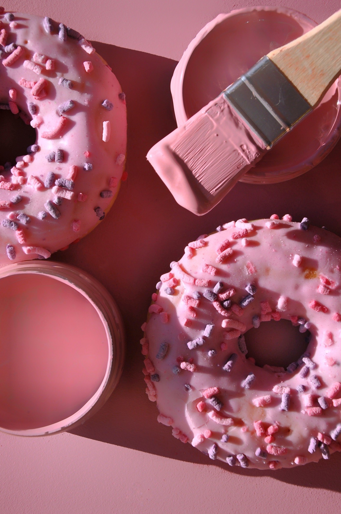 Краска Lanors Mons цвет Ягодный мусс Berry mousse 194 Exterior 4.5 л фото в интерьере