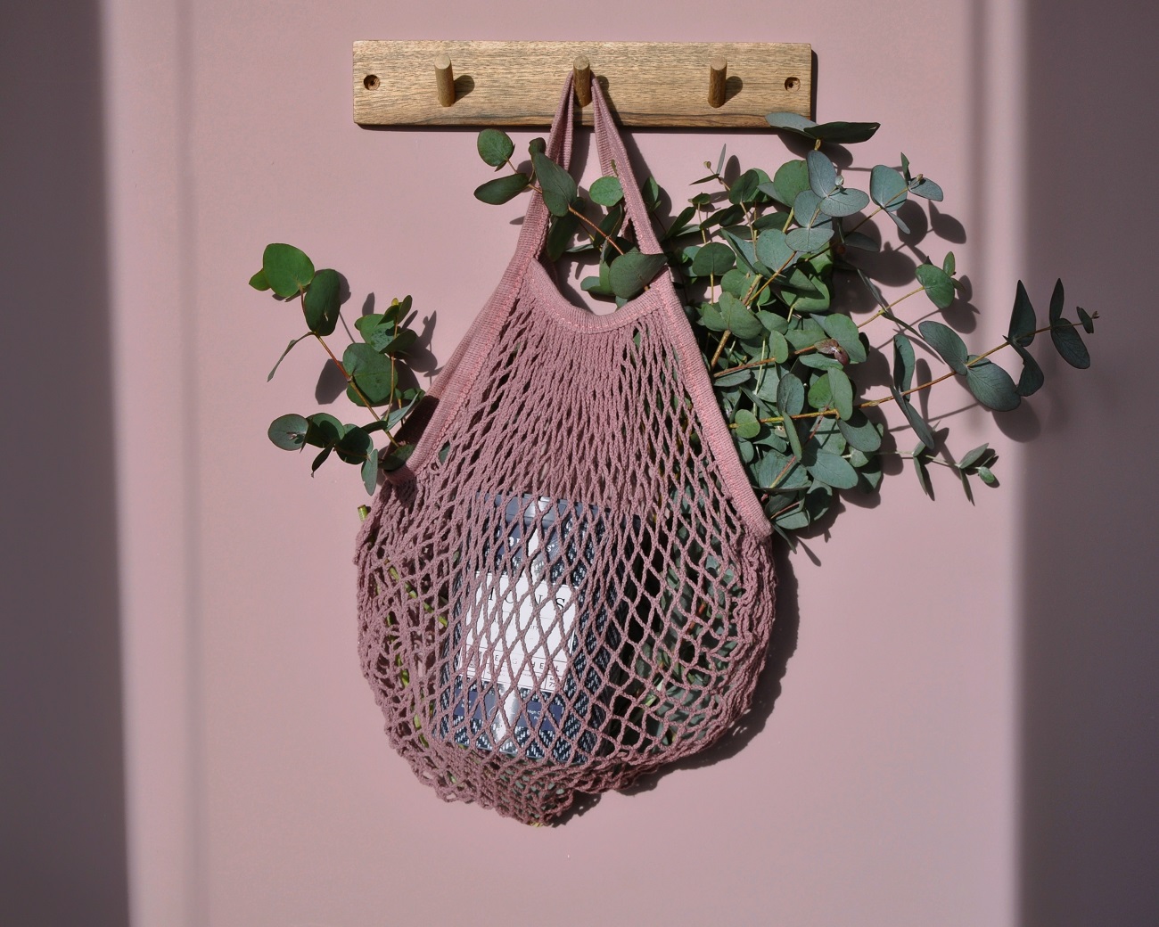 Краска Lanors Mons цвет Итальянская роза Italian rose 196 Interior 1 л фото в интерьере