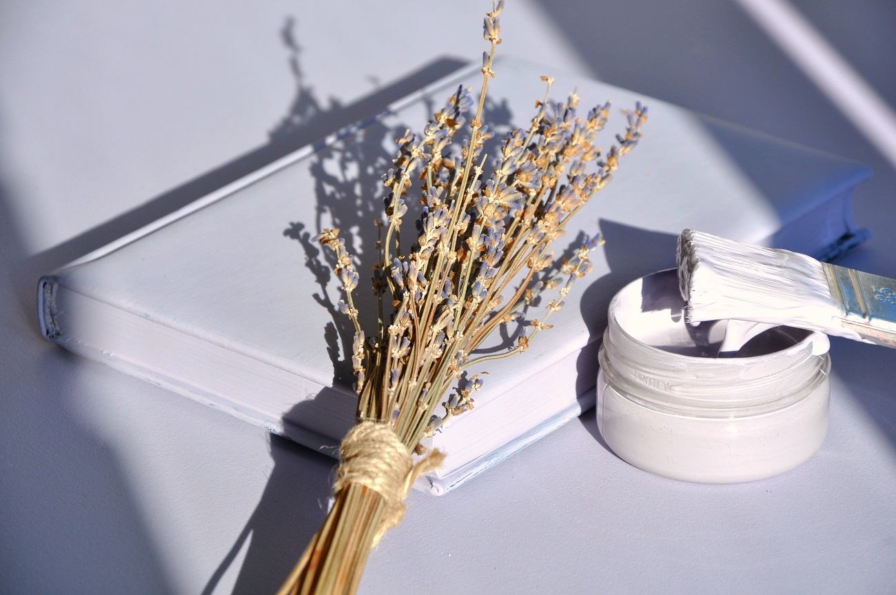 Краска Lanors Mons цвет Лаванда Lavender 201 Interior 1 л фото в интерьере