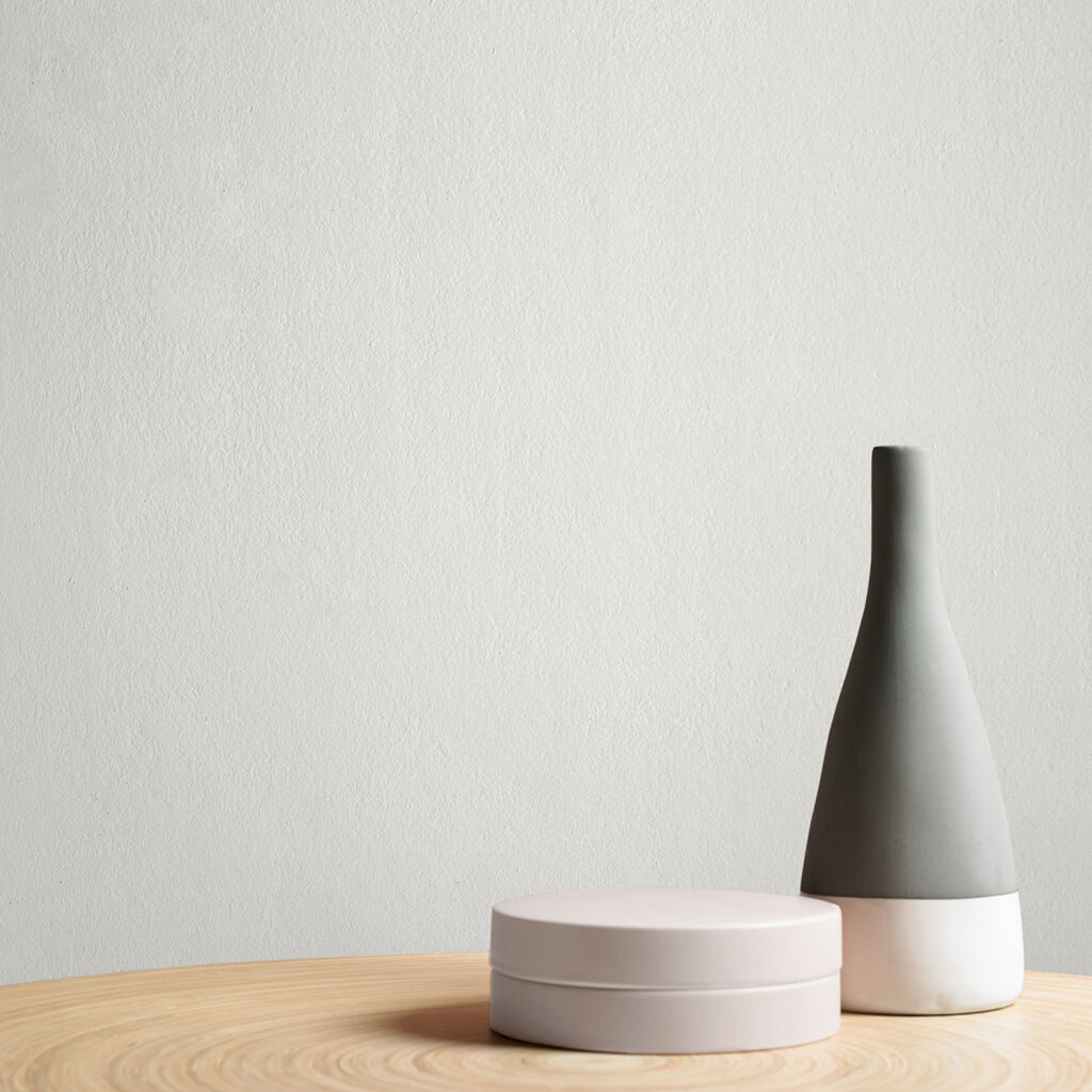 Краска Graham & Brown цвет Angel Dust Durable Matt Emulsion 2.5 л фото в интерьере