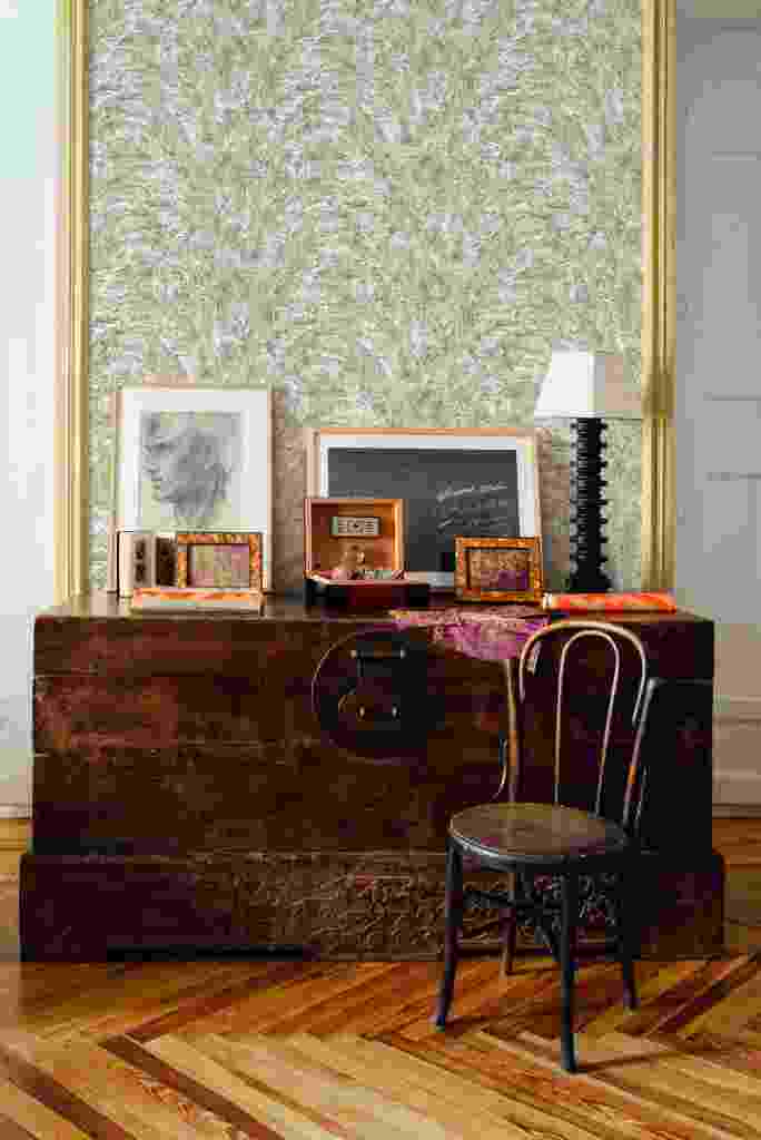 Обои Architector Tempo Isabella 6300011 фото в интерьере