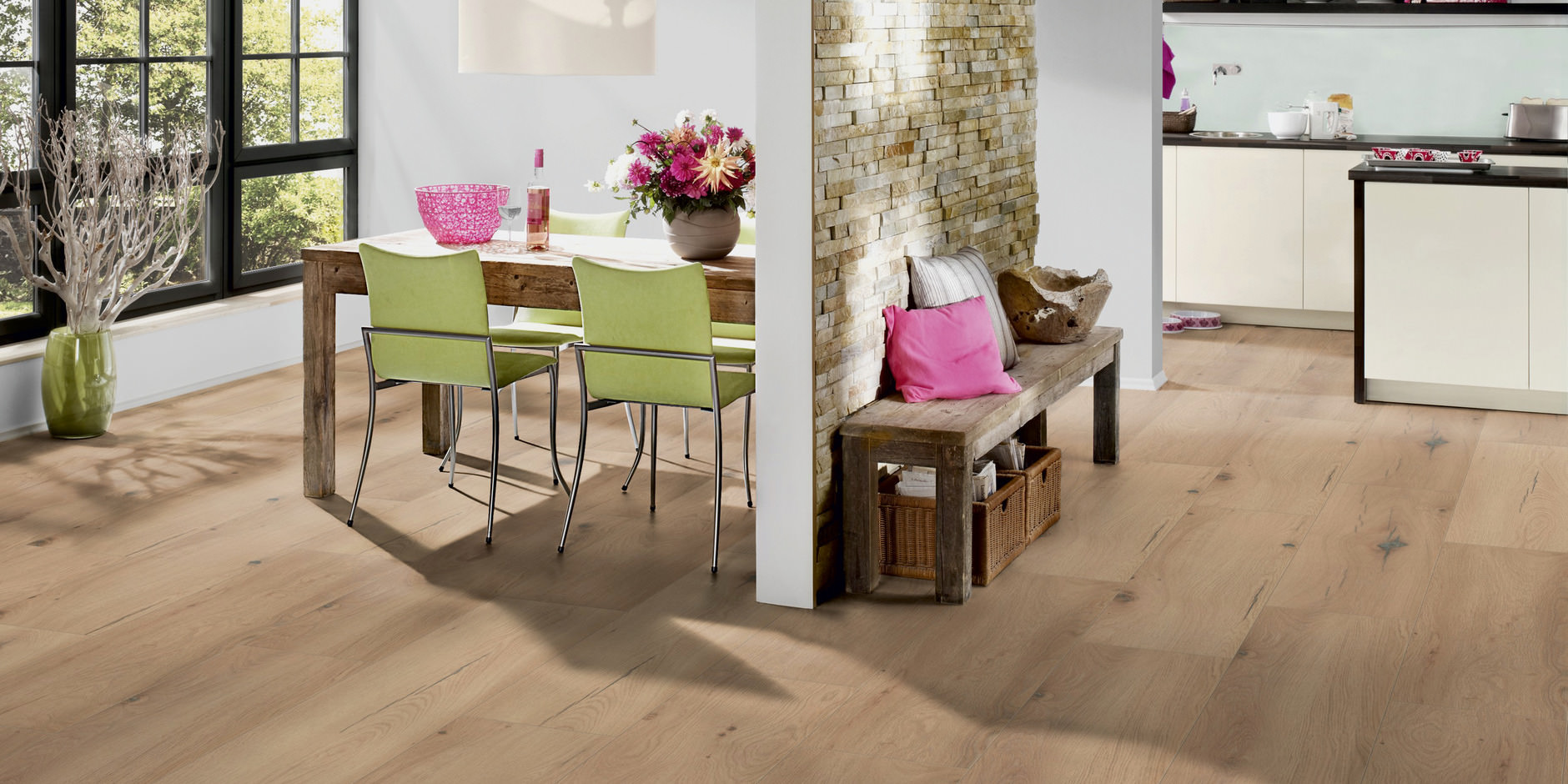 Ламинат Ter Hurne Trend Line Дуб Миндально-Бежевый 1957 1285×327×8 фото в интерьере