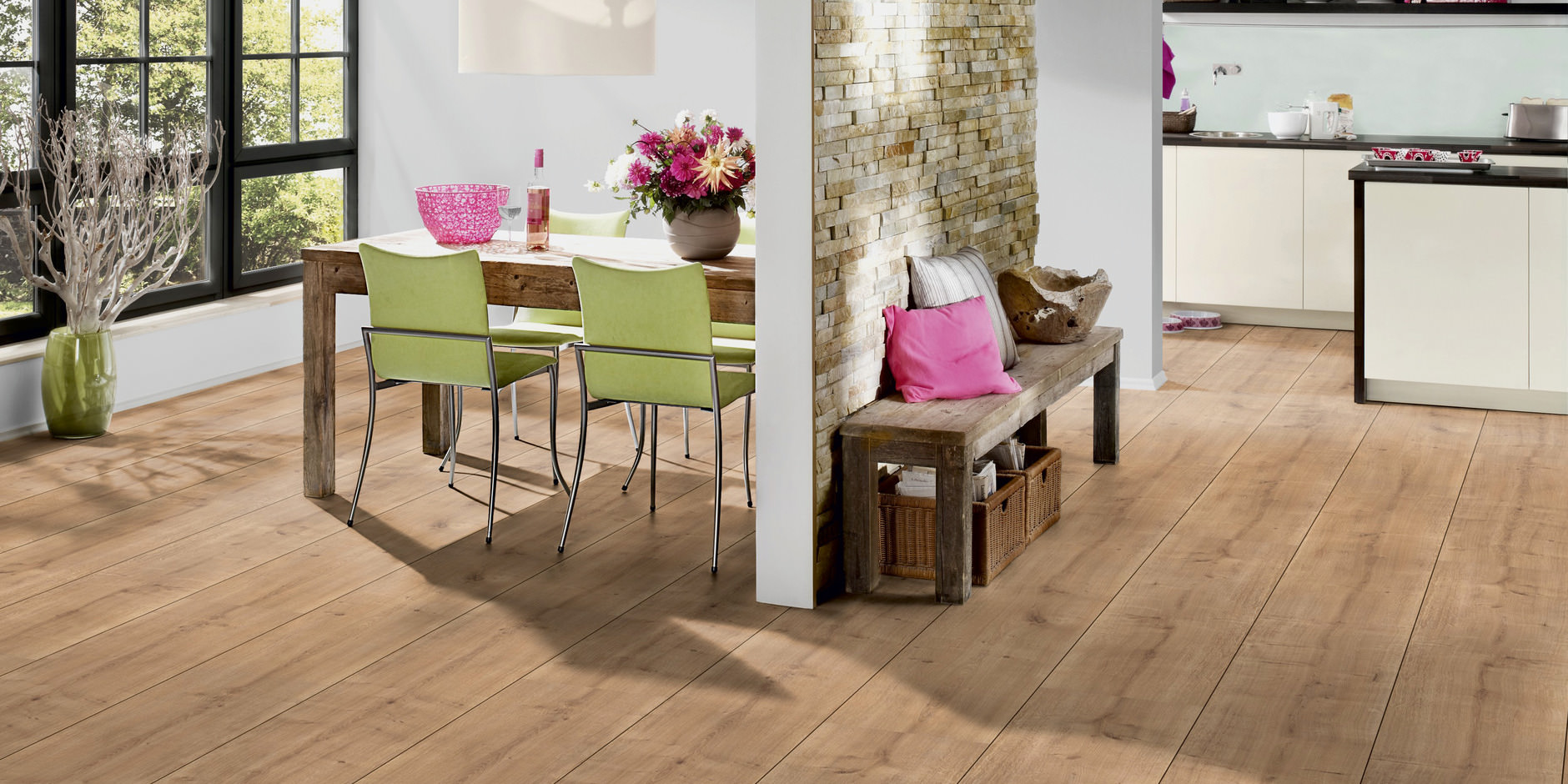 Ламинат Ter Hurne Trend Line Дуб Камберлендский светло коричневый 1327 1285×327×8 фото в интерьере