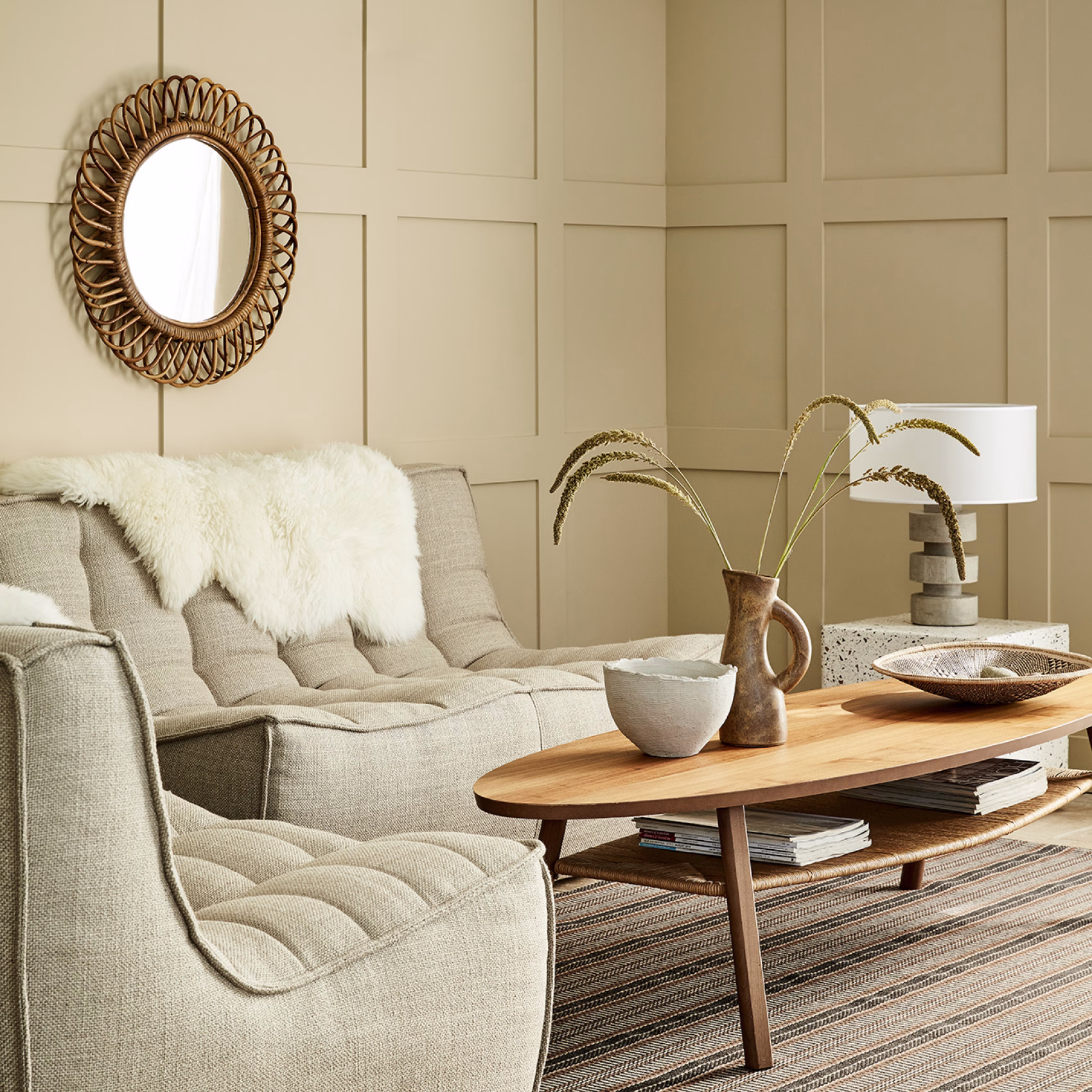 Краска Little Greene цвет Travertine 319 Absolute Matt 0.06 л фото в интерьере
