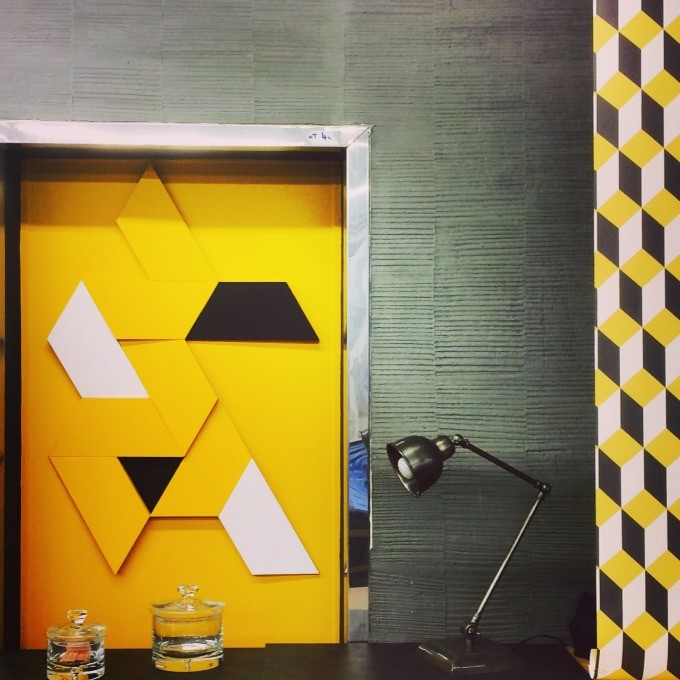 Стеновая панель под покраску Orac Decor Modern Trapezium W101 345×150×29 фото в интерьере